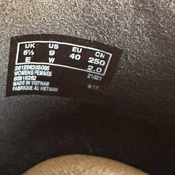 Clarks Artisan WILROSE JADE Size 9 Wide Black Leather Ankle Boots Bootie Shoes - Picture 9 of 9